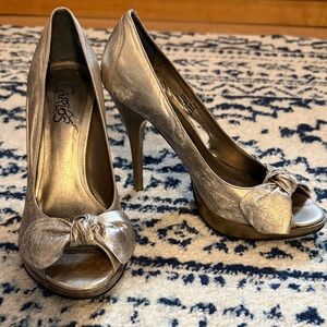 Carlos Santana Women's Silver Peep Toe Heels 8.5